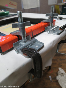 Hinge clamps for screen printing